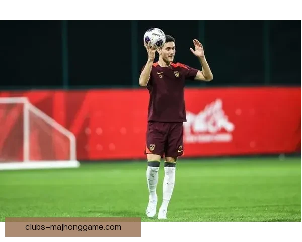 越南球员拳打拜合拉木后公开道歉球队零比三惨败收场比赛风波引发关注